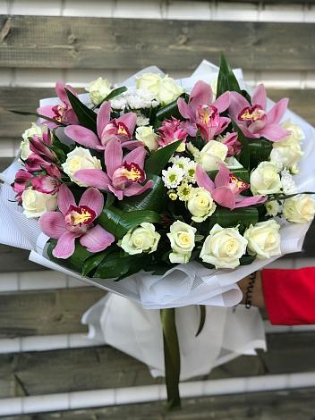 Букет цветов из: Розы и Хризантемы в Иланском