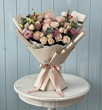 Букет цветов из:  Розы и Лизиантусы в Иланском