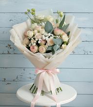 Букет цветов из:  Розы и Лизиантусы #REPLACE_PRED# Иланском