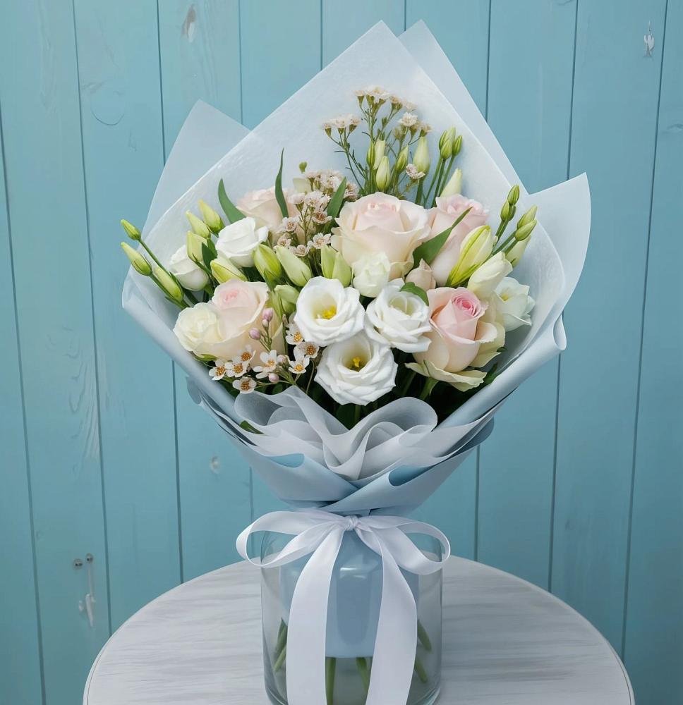 Букет цветов из: Розы и Лизиантусы в Иланском