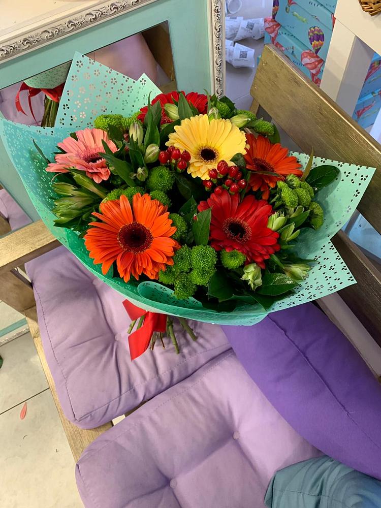 Букет цветов из: Герберы, Хризантемы и Альстромерии в Иланском