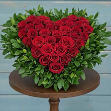 Цветочная композиция из Розы в виде сердца #REPLACE_PRED# Иланском