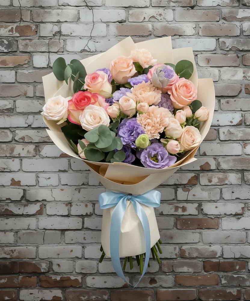 Букет цветов из: Розы, Лизиантусы и Гвоздики в Иланском