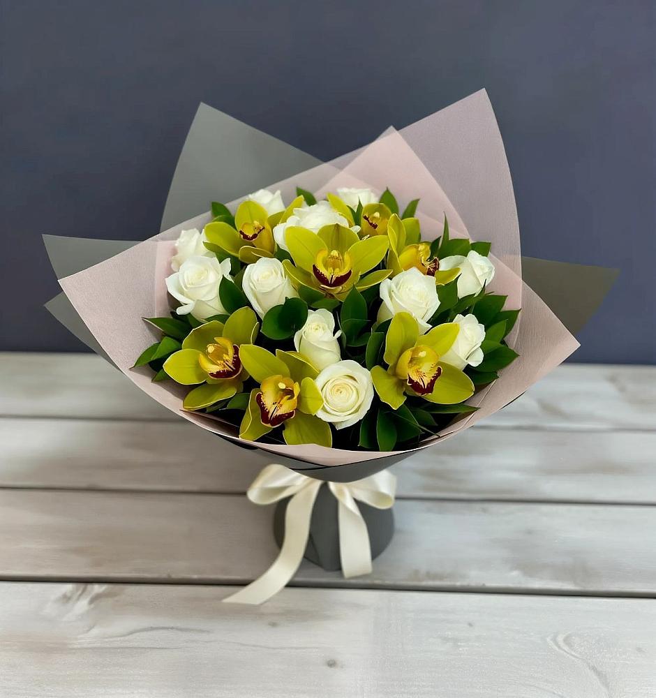 Букет цветов из: Орхидеи и Розы в Иланском