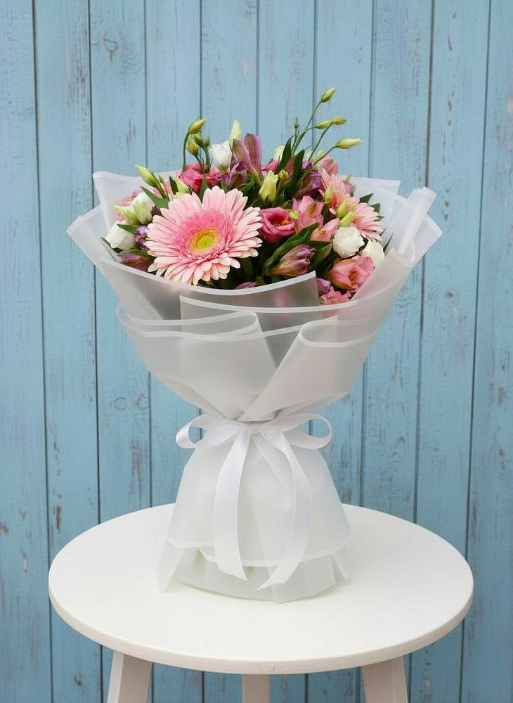 Букет цветов из: Герберы, Альстромерии и Лизиантусы в Иланском