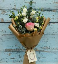 Букет цветов из:  Розы и Лизиантусы в Иланском