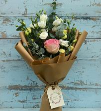 Букет цветов из:  Розы и Лизиантусы в Иланском