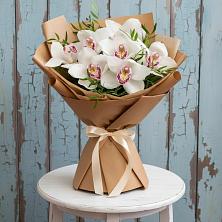 Букет цветов из:  Орхидеи и Розы в Иланском